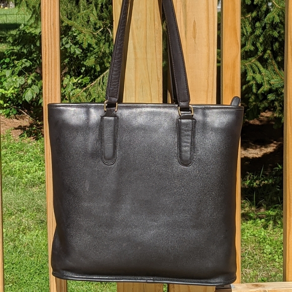 Coach Handbags - Rare vintage Coach Zipper Tote 9785